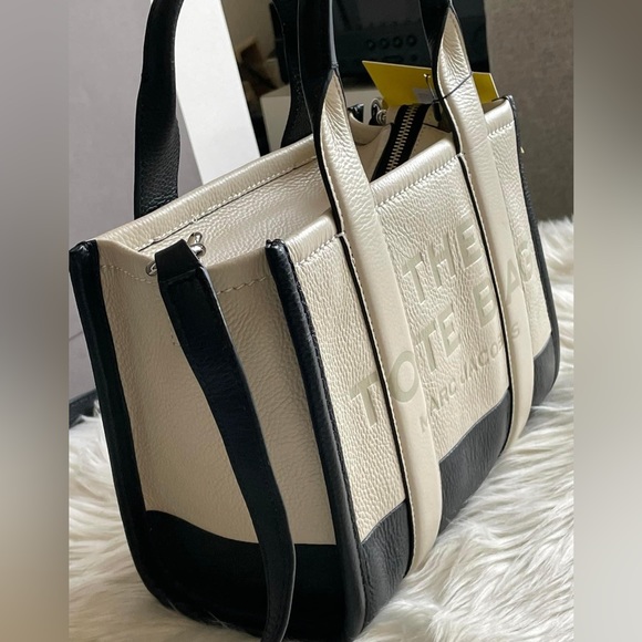 H006L01RE22 - Marc Jacobs The Colorblock Mini Tote Bag - Picture 2 of 16